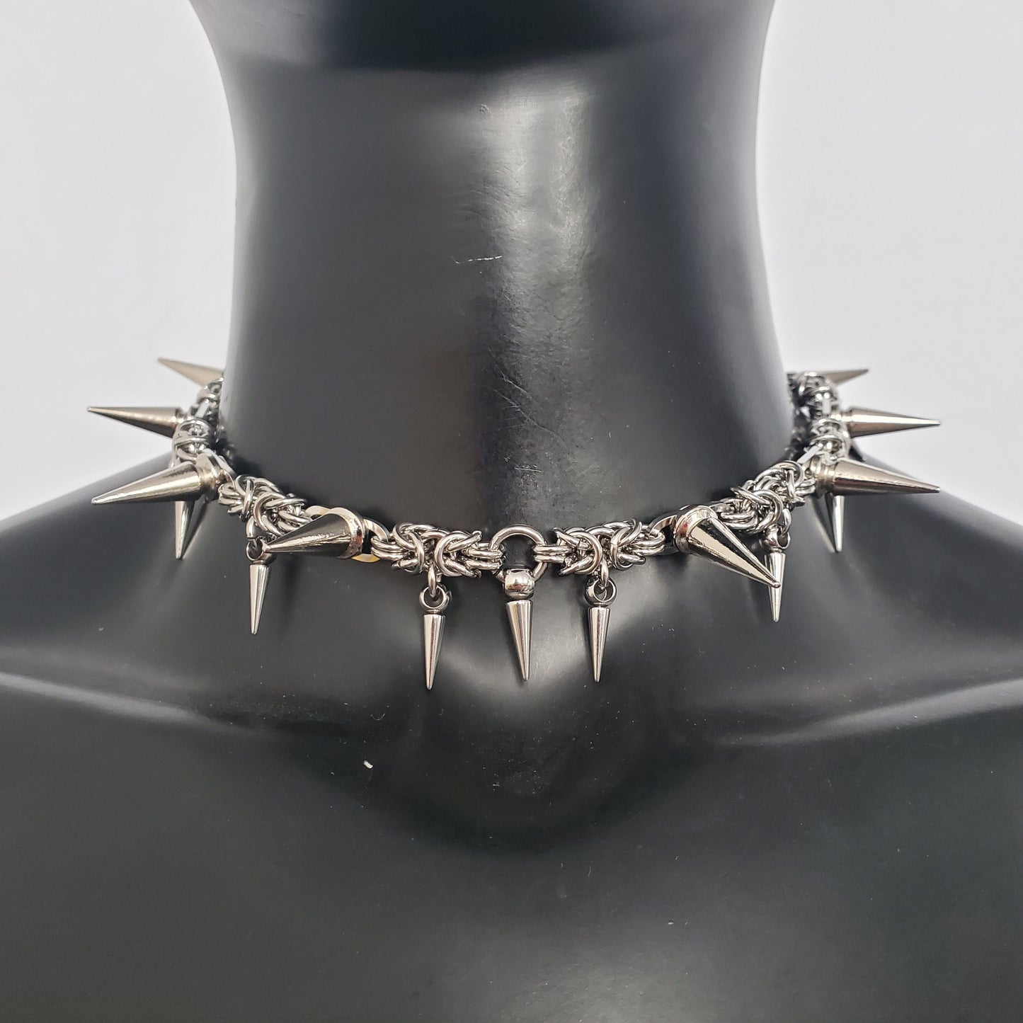 Collier de chaîne rivet, collier pendentif à pointes en acier inoxydable argenté pour hommes + femmes, collier unisexe, collier O Ring - fait à la main