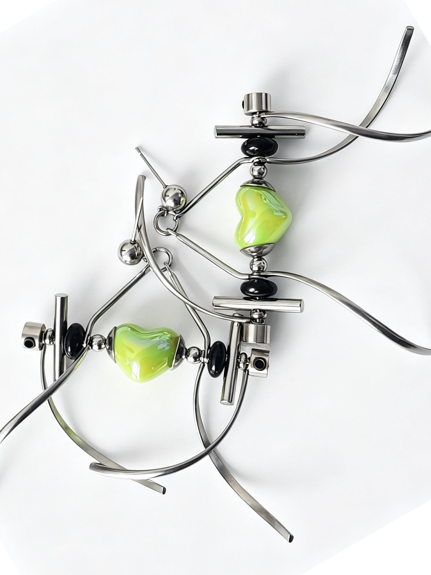 Punk Handmade Stainless Steel Earring, Green Heart UV Bead Gothic Dangle Drop Earring Jewelry for Man