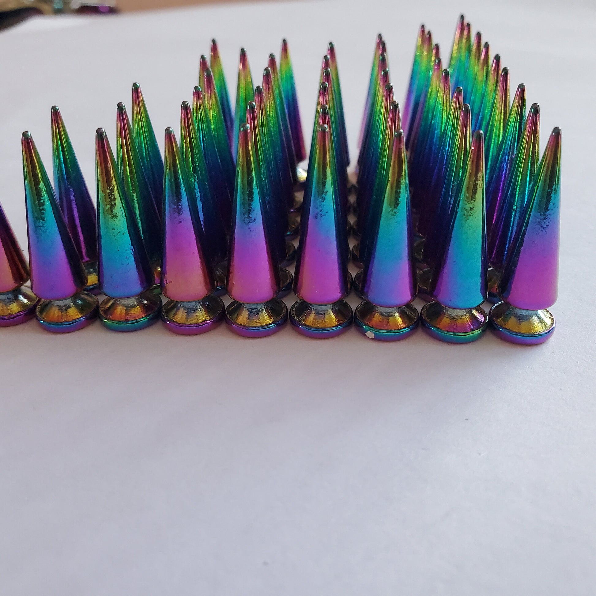 Wholesale 50pcs Holographic Rainbow Tree Spikes Rivet Studs with Screwback Metal Spikes for Leathercraft, Leather Findings and Accessories