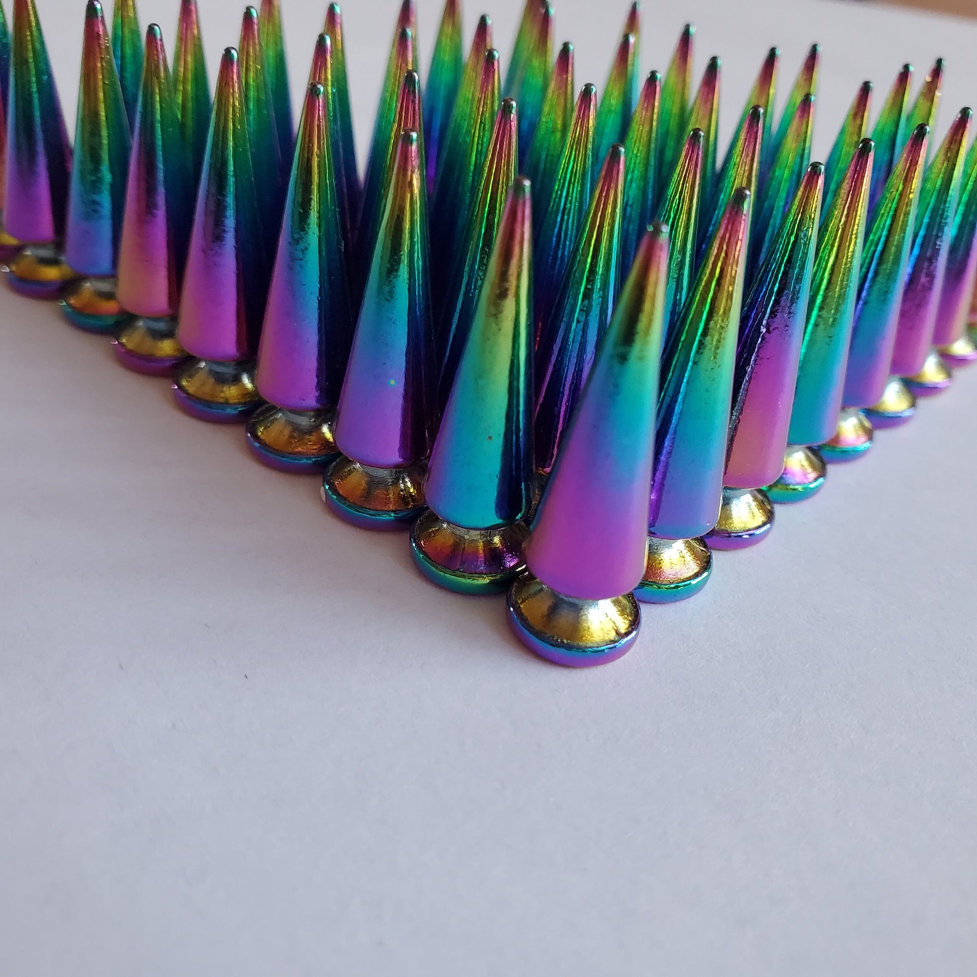 Wholesale 50pcs Holographic Rainbow Tree Spikes Rivet Studs with Screwback Metal Spikes for Leathercraft, Leather Findings and Accessories